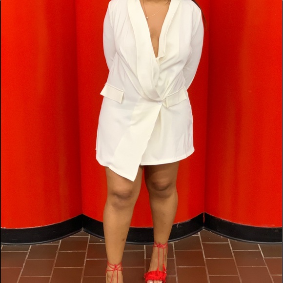 Pretty Little Thing White Blazer Dress - Picture 1 of 3